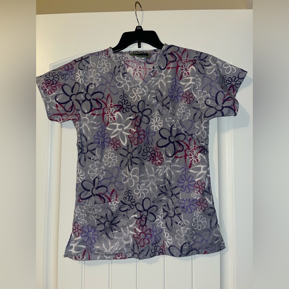 Floral Print Scrub Top